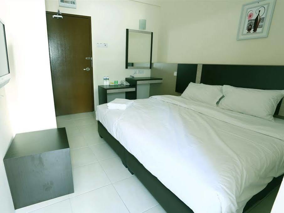 Nd Hotel Malacca Exterior foto